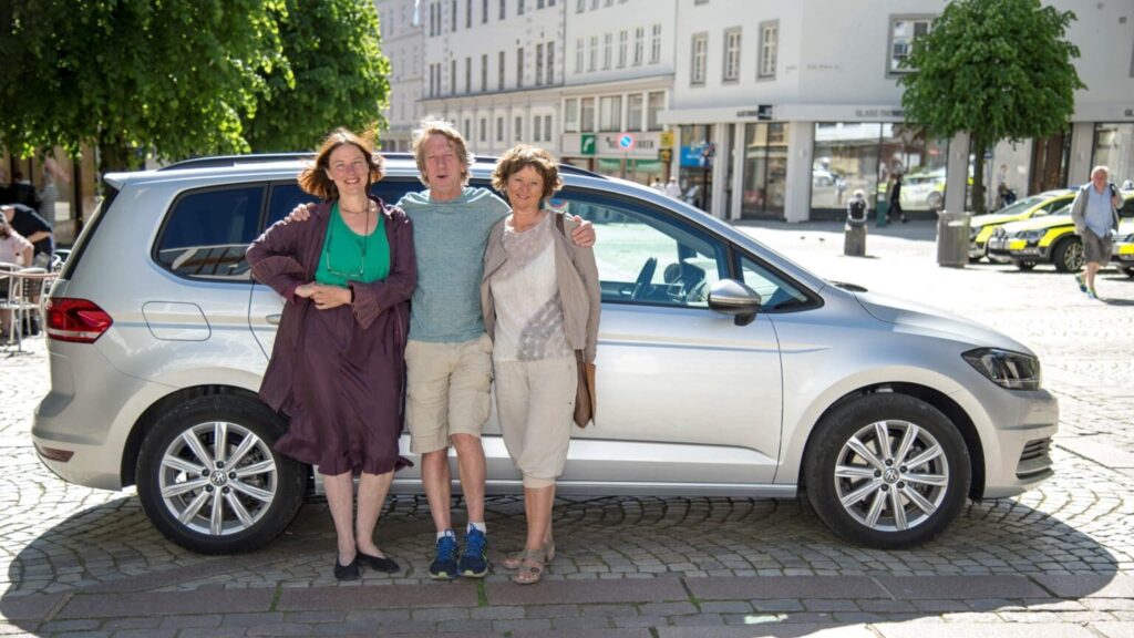 Initiativtaker Susanne Urban sammen med Carly Svantesvold og Rolf Nitter (Foto: Eirik Hagesæter)